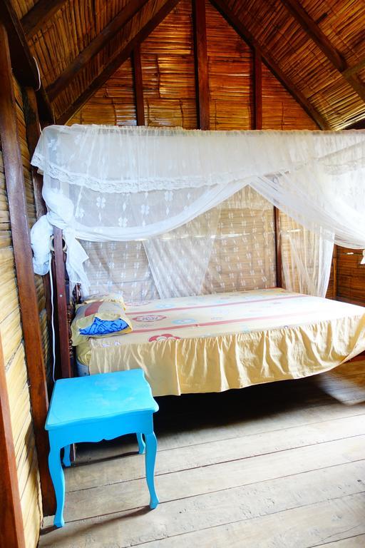 Hostal Monte Libano Puerto López Eksteriør billede