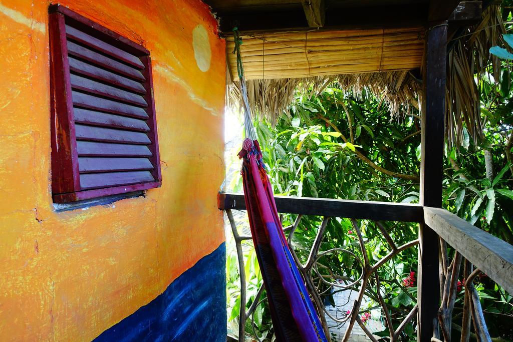 Hostal Monte Libano Puerto López Eksteriør billede