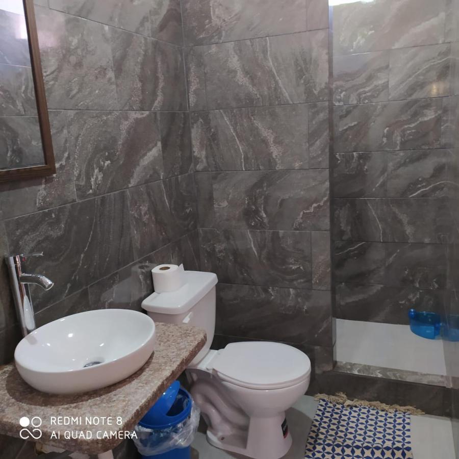 Hostal Monte Libano Puerto López Eksteriør billede